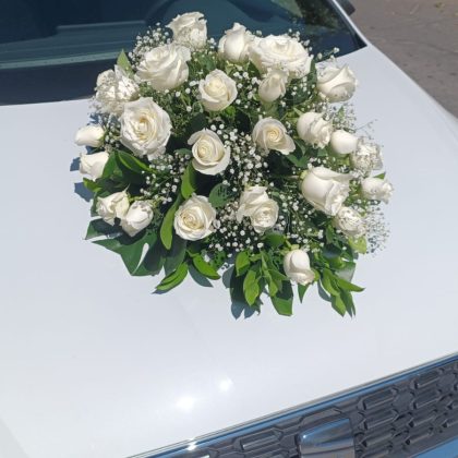 Arreglo de Carro con rosas Blancas