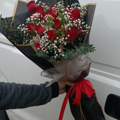 Pasión Eterna, Ramo de 20 rosas rojas  tallo largo